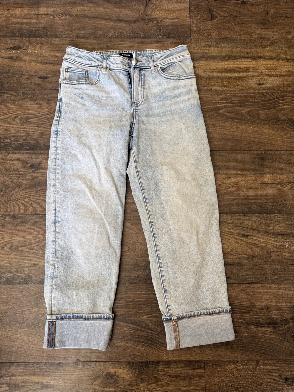 Express Boyfriend Mid Rise Crop